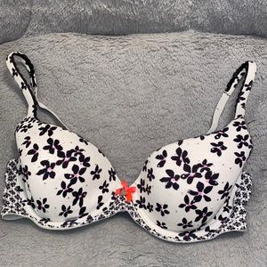 Victoria Secret bra!